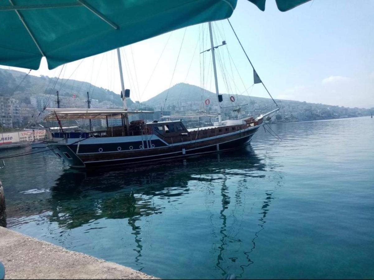 City Center Apartment Saranda Екстериор снимка